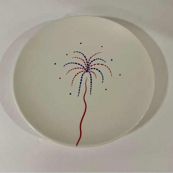Tag Set of 4 “Fireworks” Dessert/Salad Plates July 4th Red Blue Approximately 8” - Picture 5 of 9